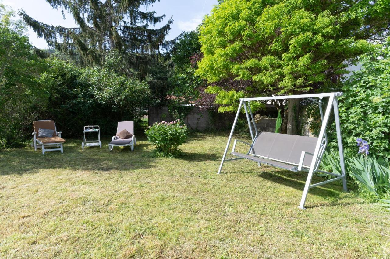 Les Pieds Dans L Herbe Meilhaud Eksteriør billede